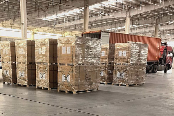 Stock européen panneaux solaires IBC à cadre noir