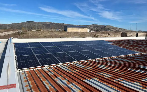 Installation photovoltaïque HJT 710 W avec stockage à Foggia en Italie